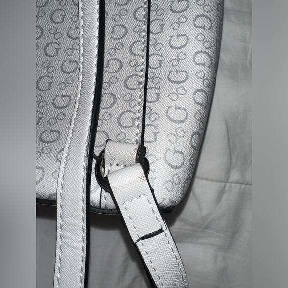 Gray Guess book bag - Picture 4 of 7